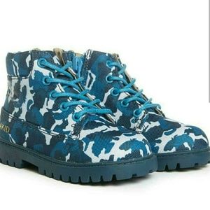 AKID ATTICUS in Blue Camo Boots